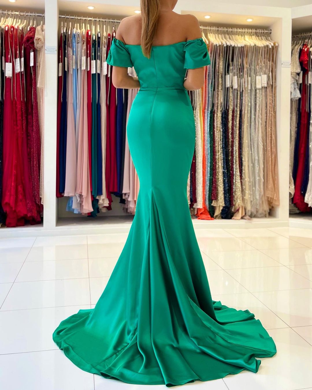 Elegant Off-the-Shoulder Green Mermaid Evening Dress Long On Sale