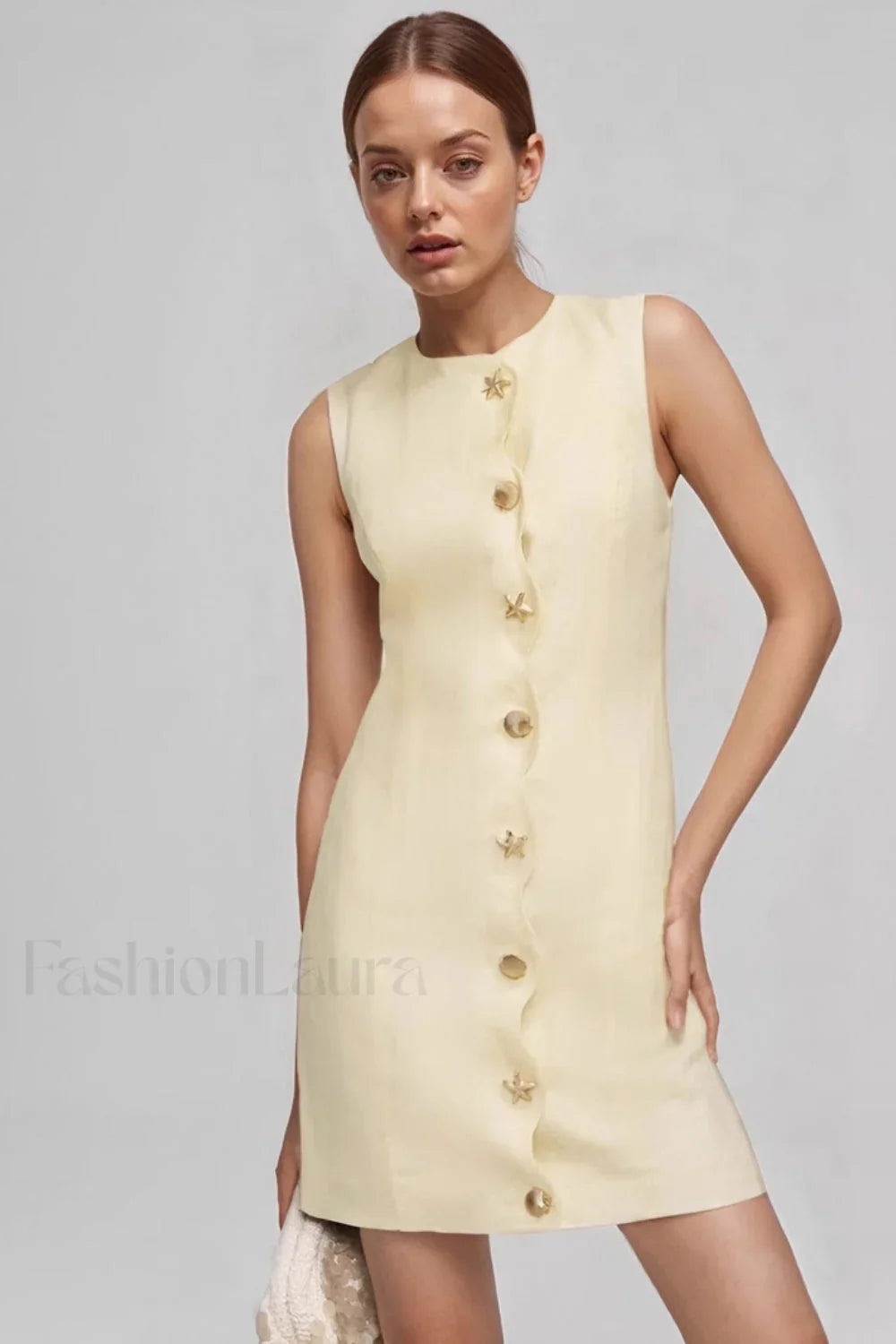 Elegant Sleeveless Buttoned Modern Dress for Comfort Fit Design