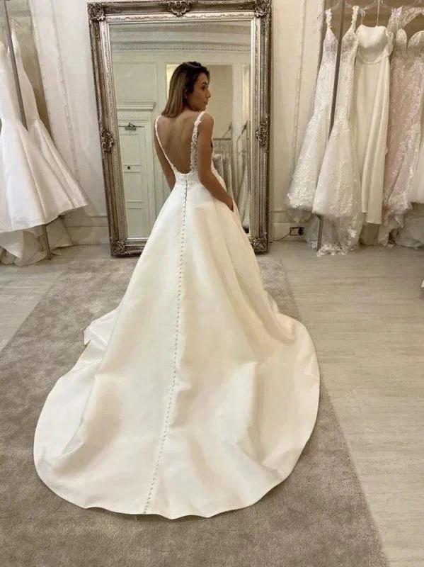 Elegant Sleeveless Tulle Backless A-Line Wedding Dresses With Lace (ZD14644)