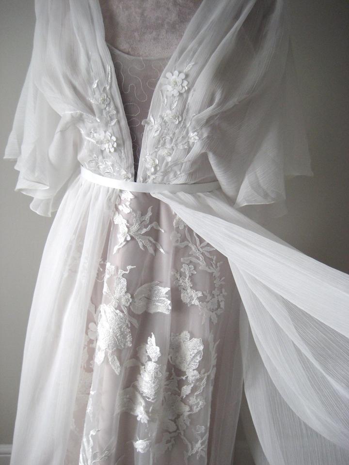 Elegant Wedding Dresses V Neck Half Sleeves Backless Lace Bridal Gown