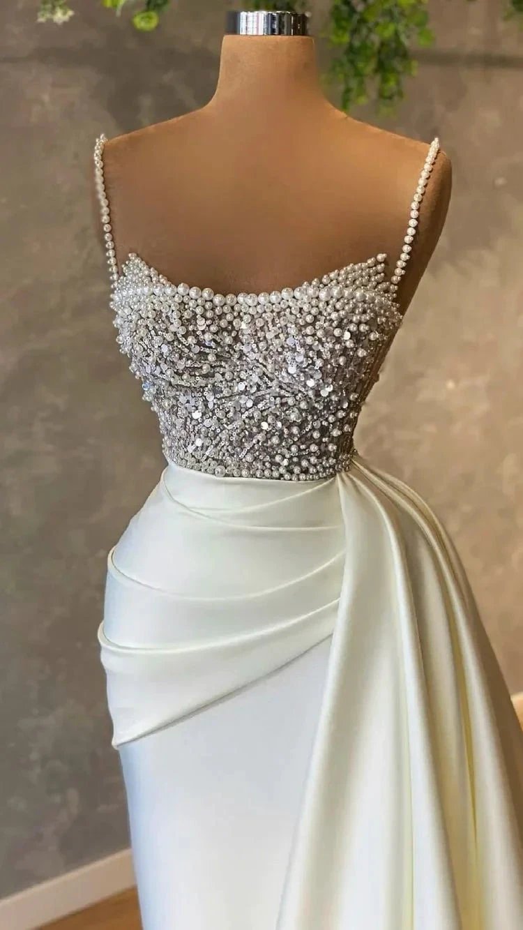 Elegant White Sequined Sleeveless Mermaid Wedding Dresses With Pearl (ZD16398)