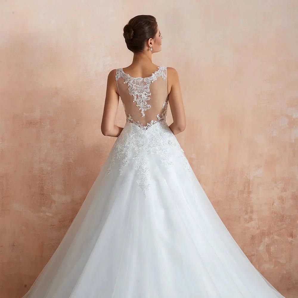Exquisite Long A-line Appliques Lace Tulle Wedding Dress (ZD14401)