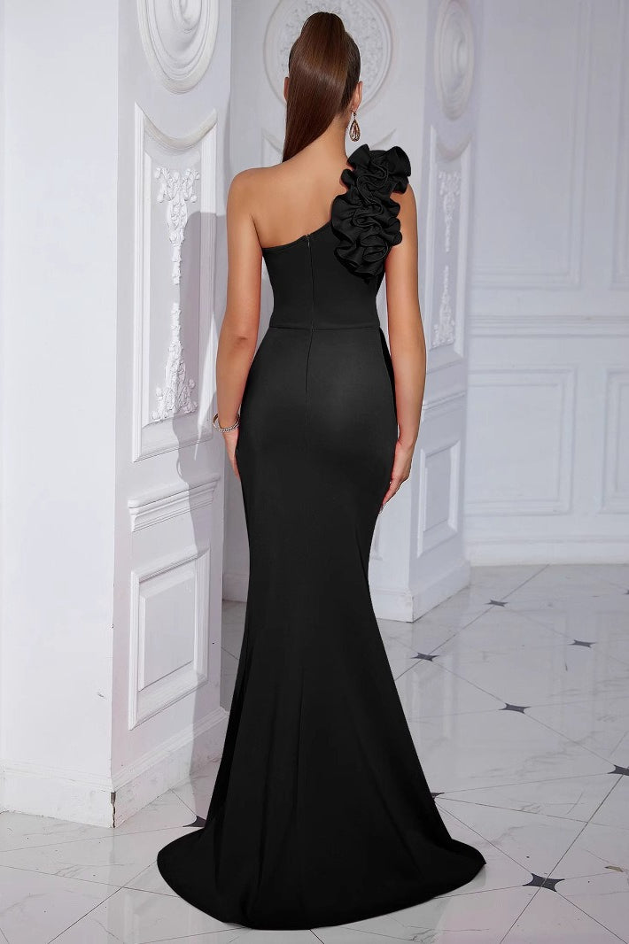 Elegant Black Slim Classic Dress for Comfort Fit Design