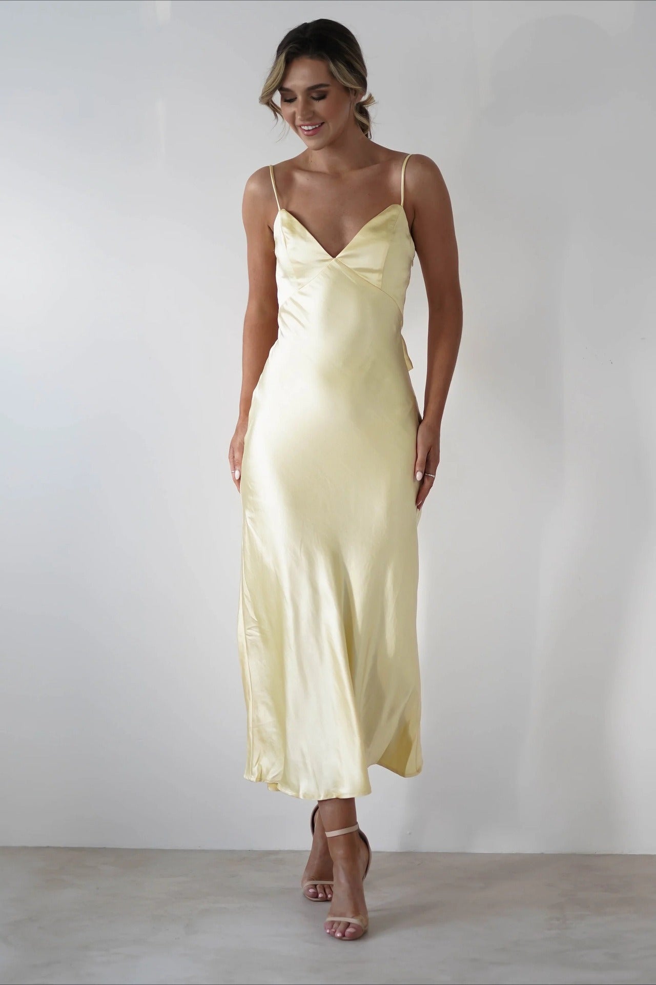 Tailored Satin Backless Tie Dress for Modern Fashion Wear