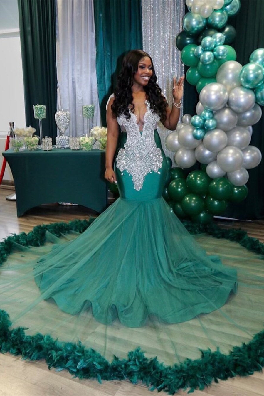 Fabulous V-Neck Sleeveless Mermaid Evening Prom Dresses
