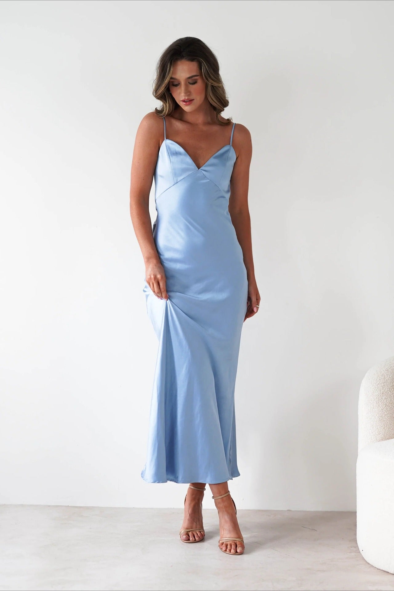 Tailored Satin Backless Tie Dress for Modern Fashion Wear