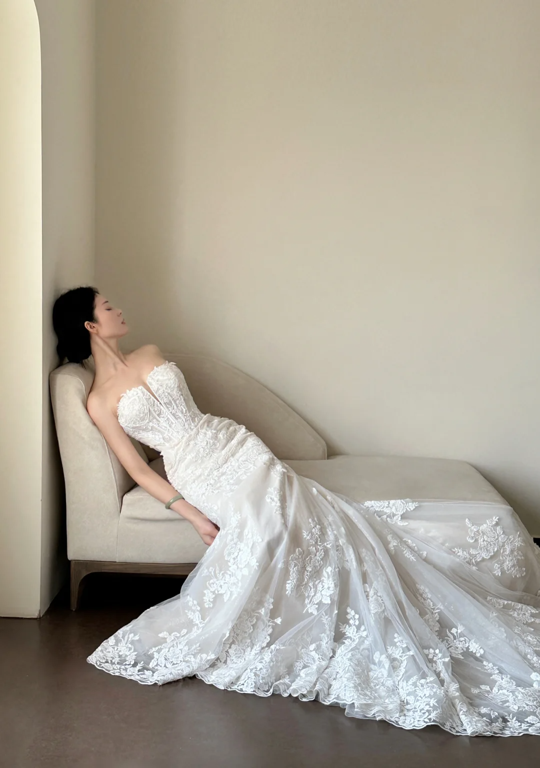 Luxury Women's Elegant Wedding Dresses Lace Side Split Sexy Princess Bridal Gown - View 2 | FashionDia
