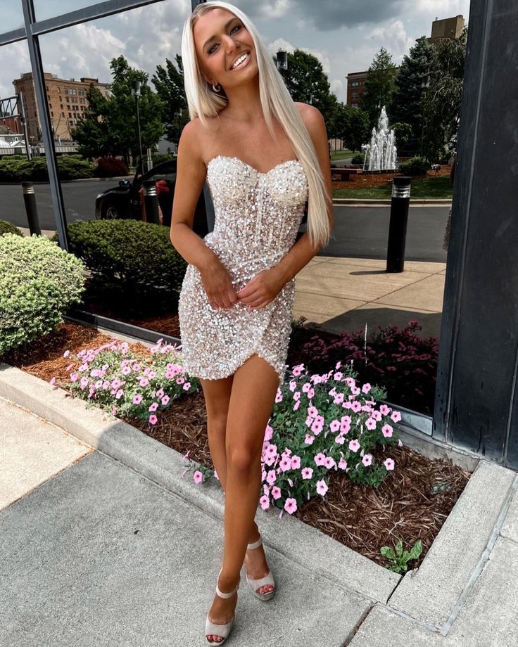 Sparkly Bodycon Sweetheart Silver Sequins Short Homecoming Dresses - FashionDia