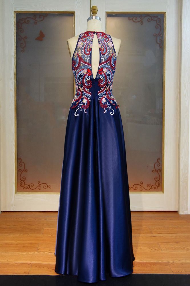 Floor Length A-line Sleeveless Crew Appliqued Prom Dresses - View 2 | VelvetHem