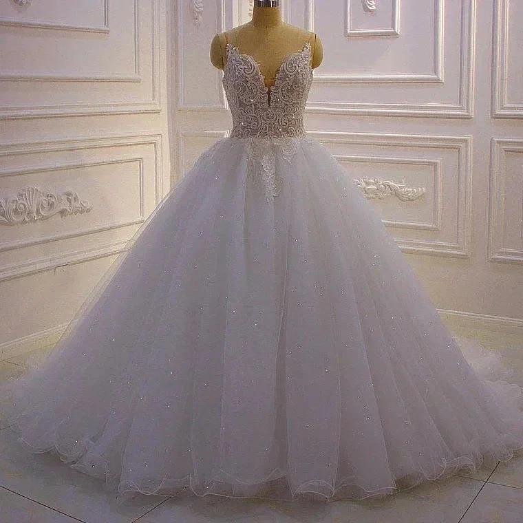 Glamorous A-line V-neck Sleeveless Wedding Dress With Lace (ZD14545)