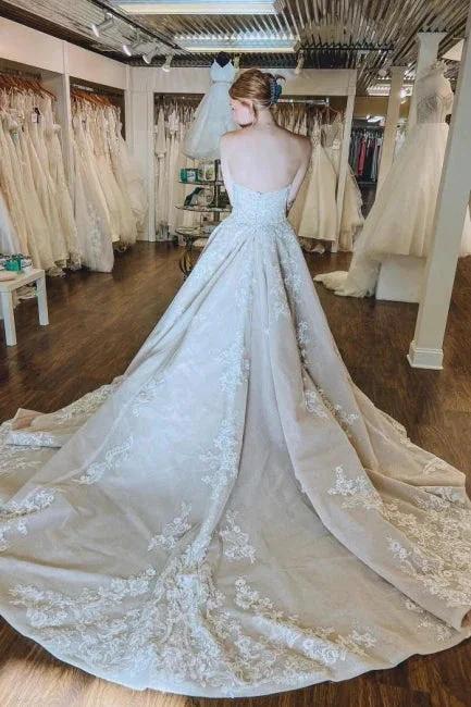 Gorgeous A-Line Lace Appliques Sleeveless Wedding Dresses (ZD14594)