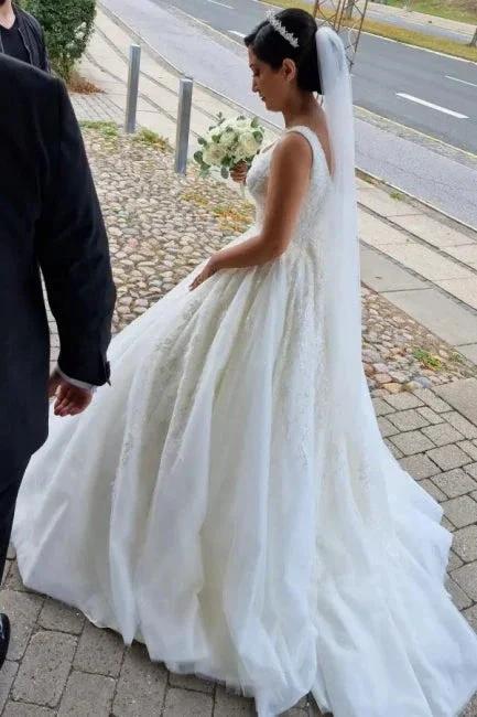Gorgeous A-line Sleeveless Wedding Dresses With Lace (ZD14618)