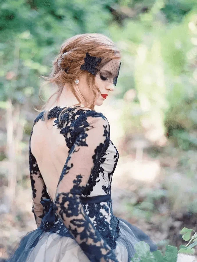 Gorgeous A-line V neck Long Sleeve Black Lace Wedding Dress Bridal Gown (ZD16004)