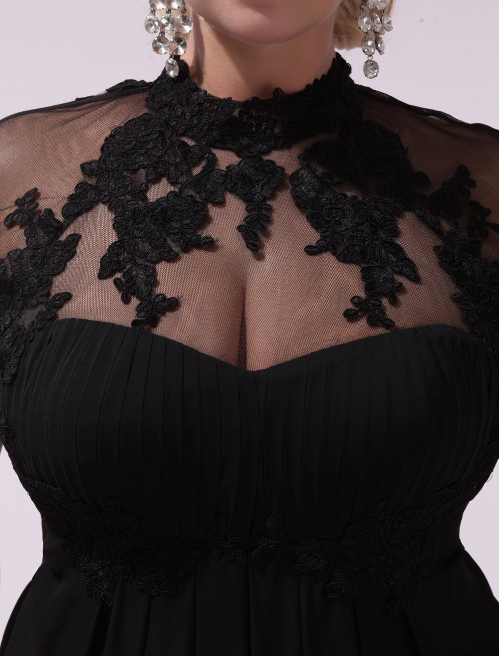 Gorgeous Black Evening Dresses Plus Size Evening Dress Chiffon Lace Applique Illusion Short Sleeves Floor-Length Wedding Guest Dress