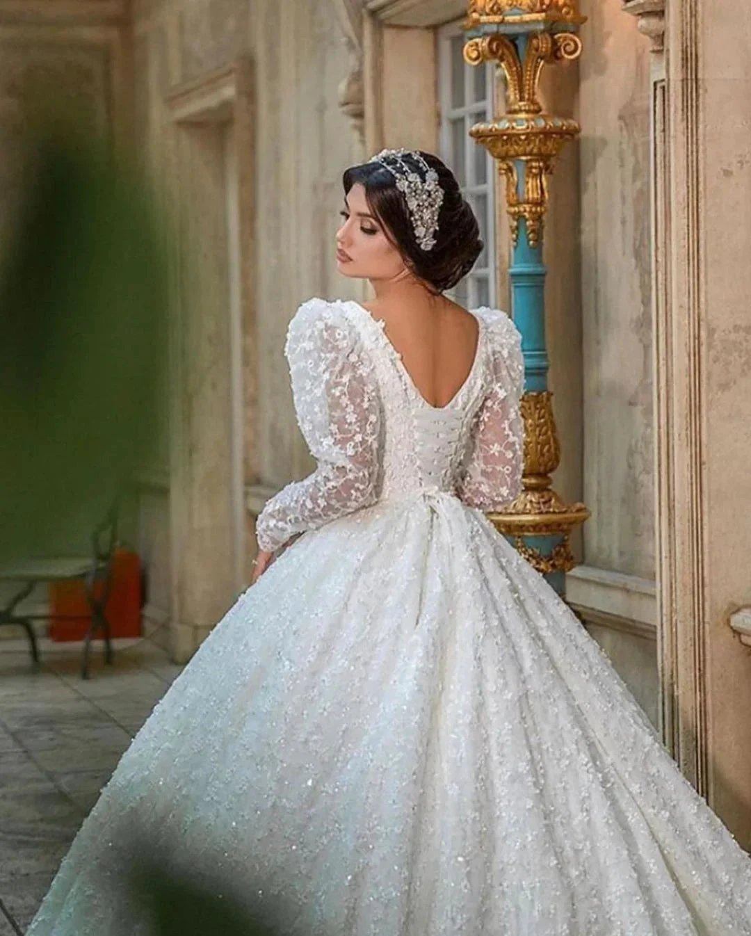 Gorgeous Long A-Line V-neck Appliques Lace Wedding Dress with Sleeves (ZD15079)