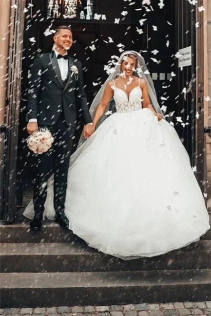 Gorgeous Princess V-neck A-line Wedding Dress With Lace (ZD14622)