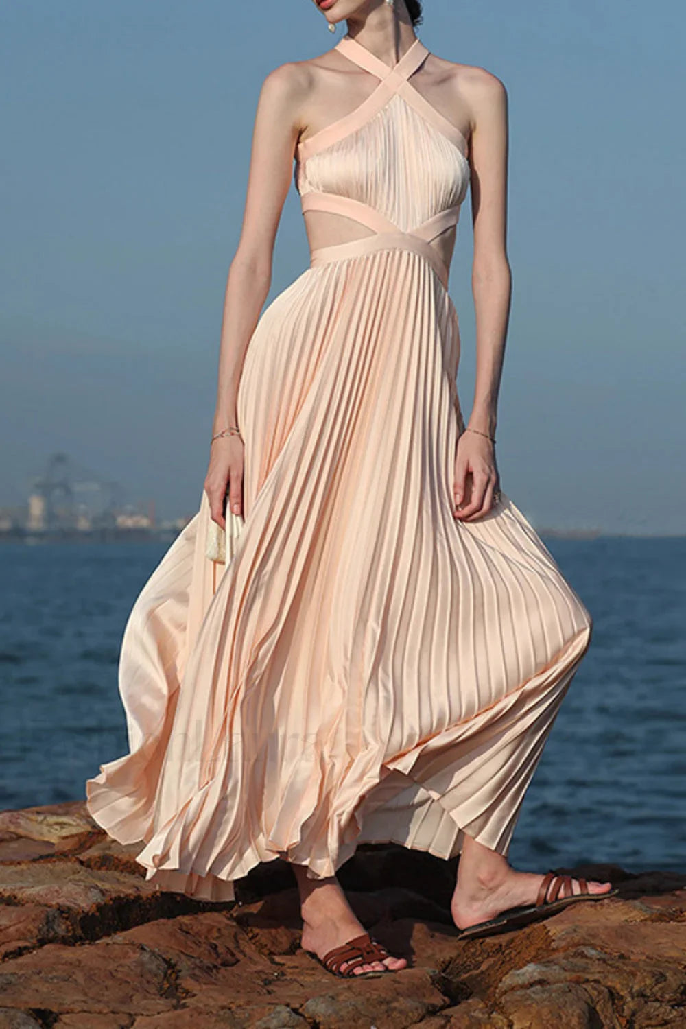 Modern Dress Inspired by Contemporary Streetwear Fashion 7