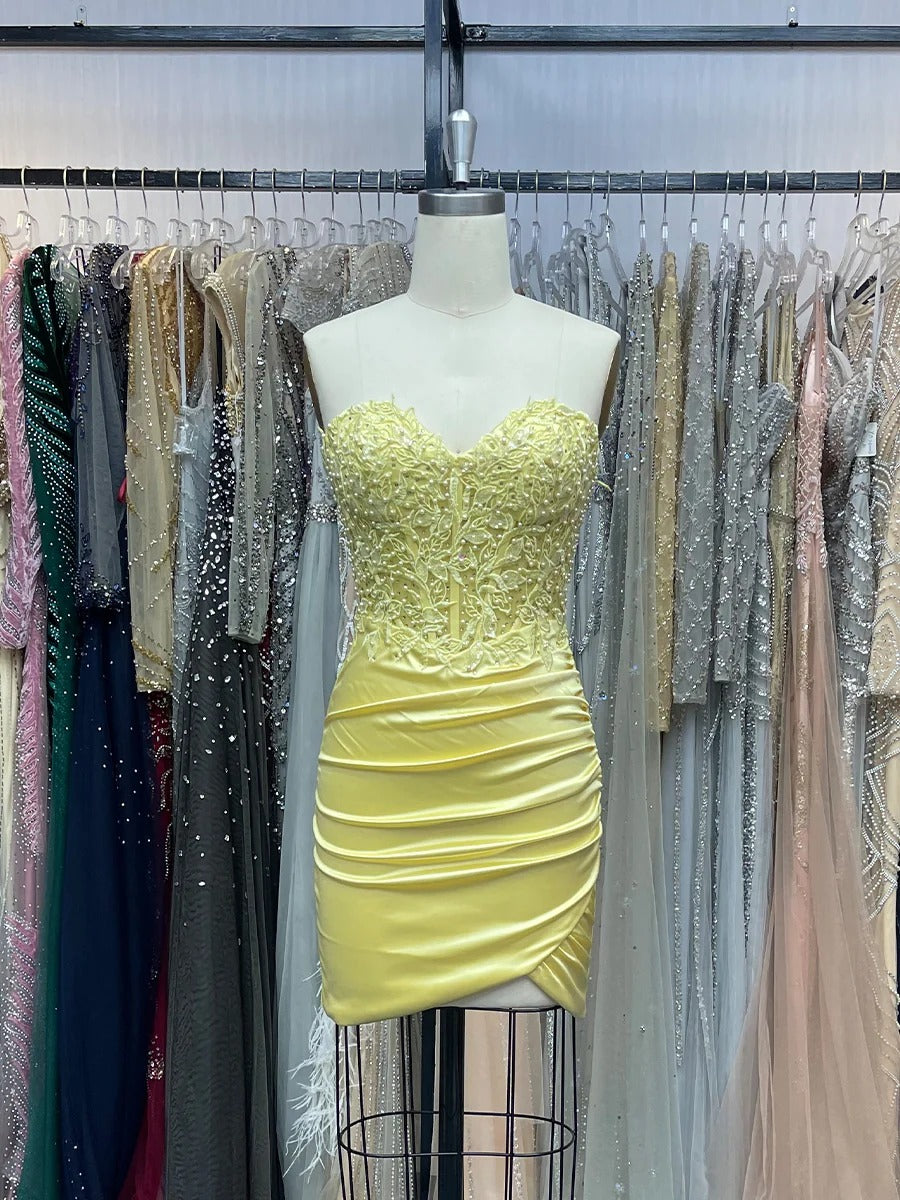 Sparkly Sequins Sweetheart Bodycon Short Homecoming Dress
