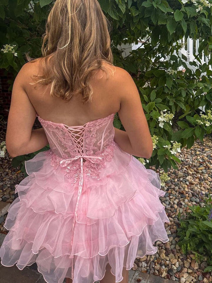 A Line Sweetheart Organza Short Homecoming Dresses with Appliques