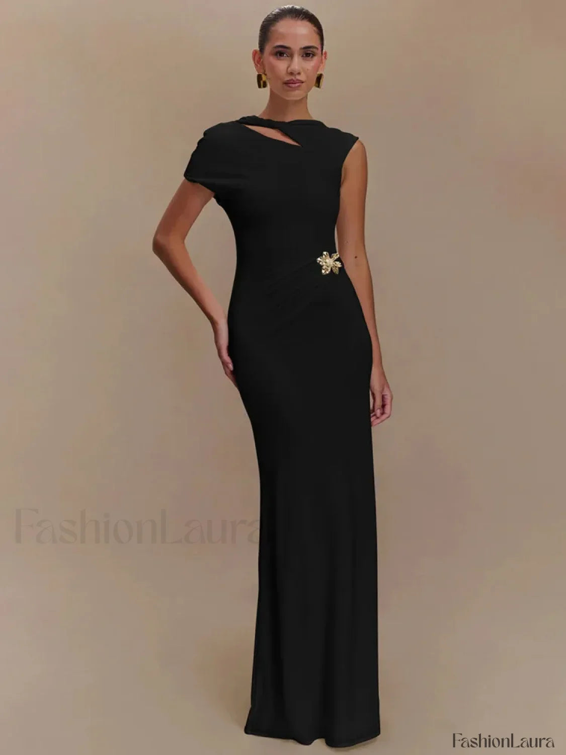 Hollow Metal Buckle Maxi Dress