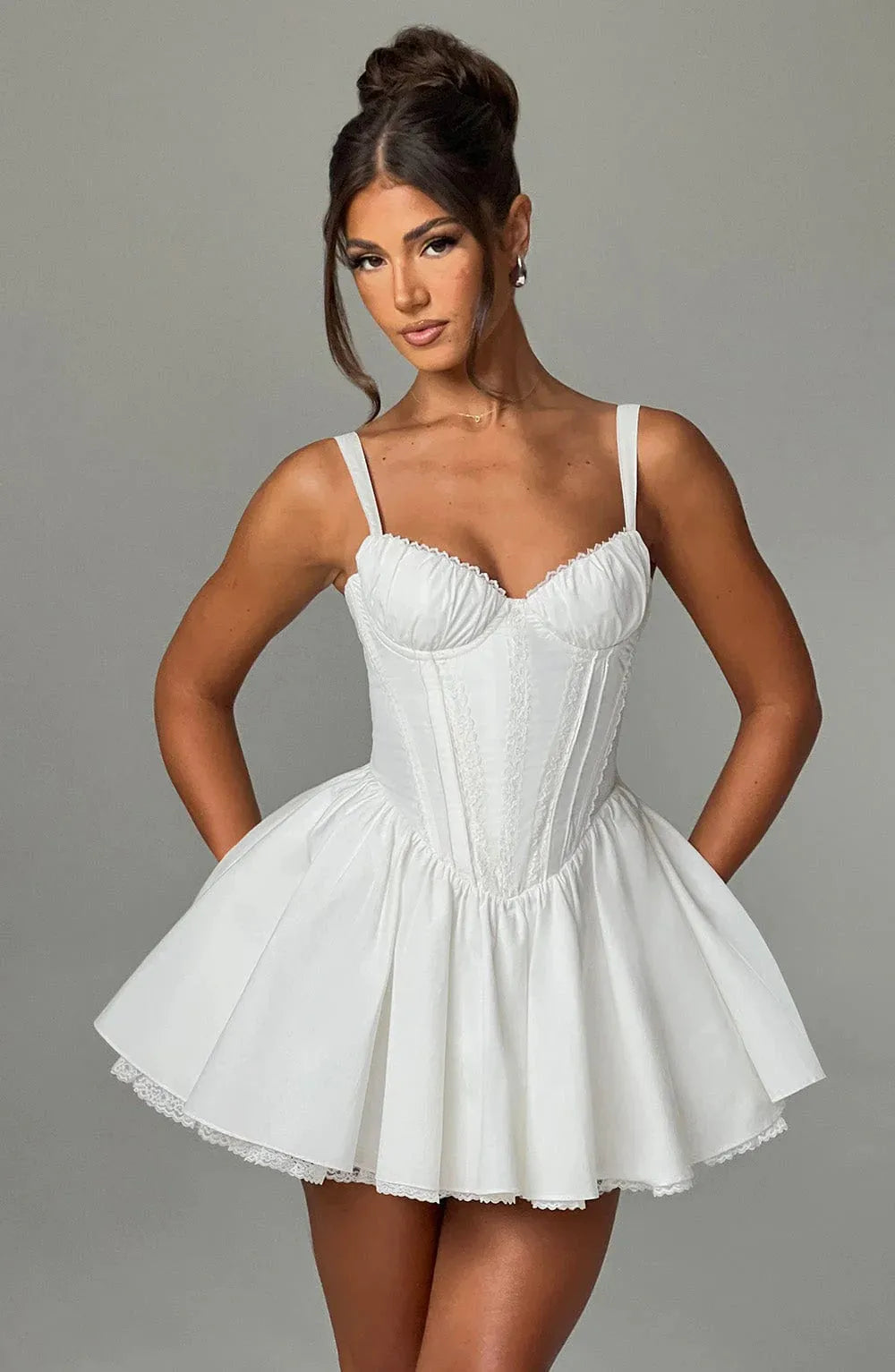 Fancy Satin Simple Formal Prom Dresses Mini Sweetheart Collar Backless Sleeveless A-Line Evening Dress Pleats Tiered Bride Gowns White 2