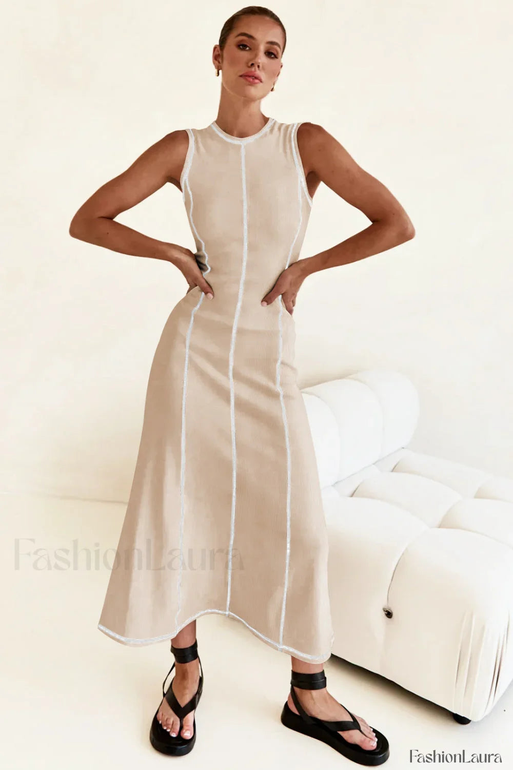 Knit Sleeveless A Relaxed Dress for Layered Outfit Styling