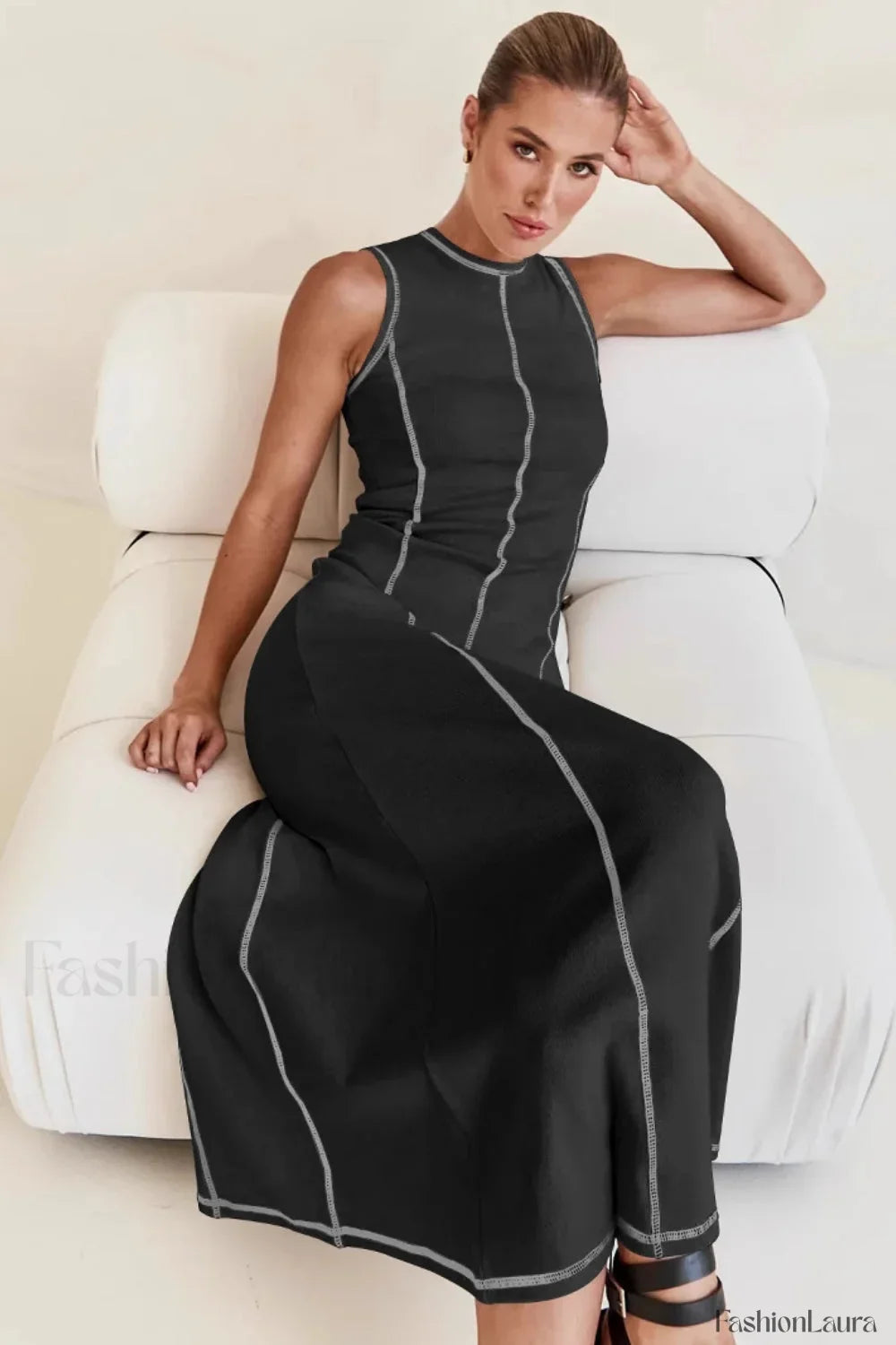 Knit Sleeveless A Relaxed Dress for Layered Outfit Styling