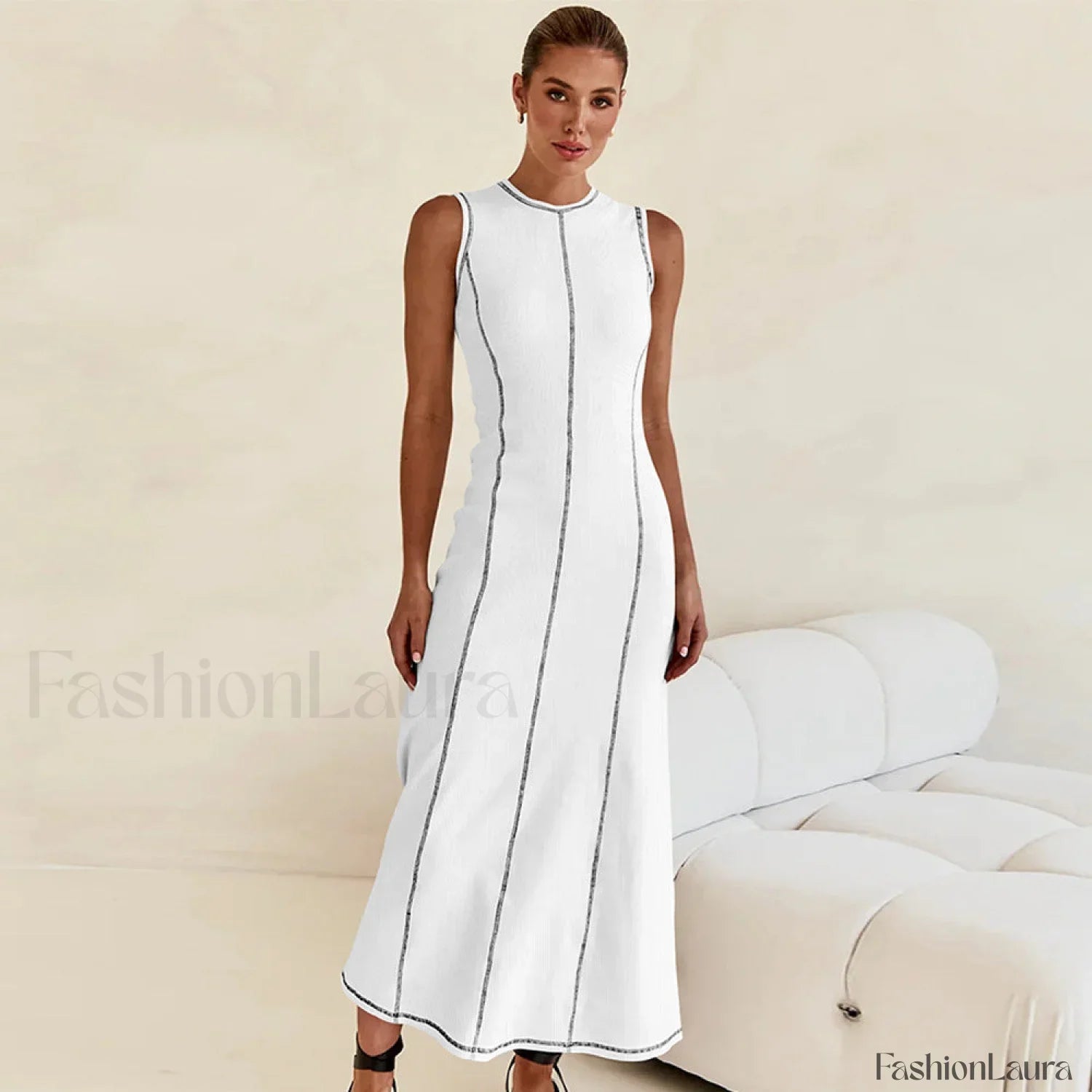 Knit Sleeveless A Relaxed Dress for Layered Outfit Styling