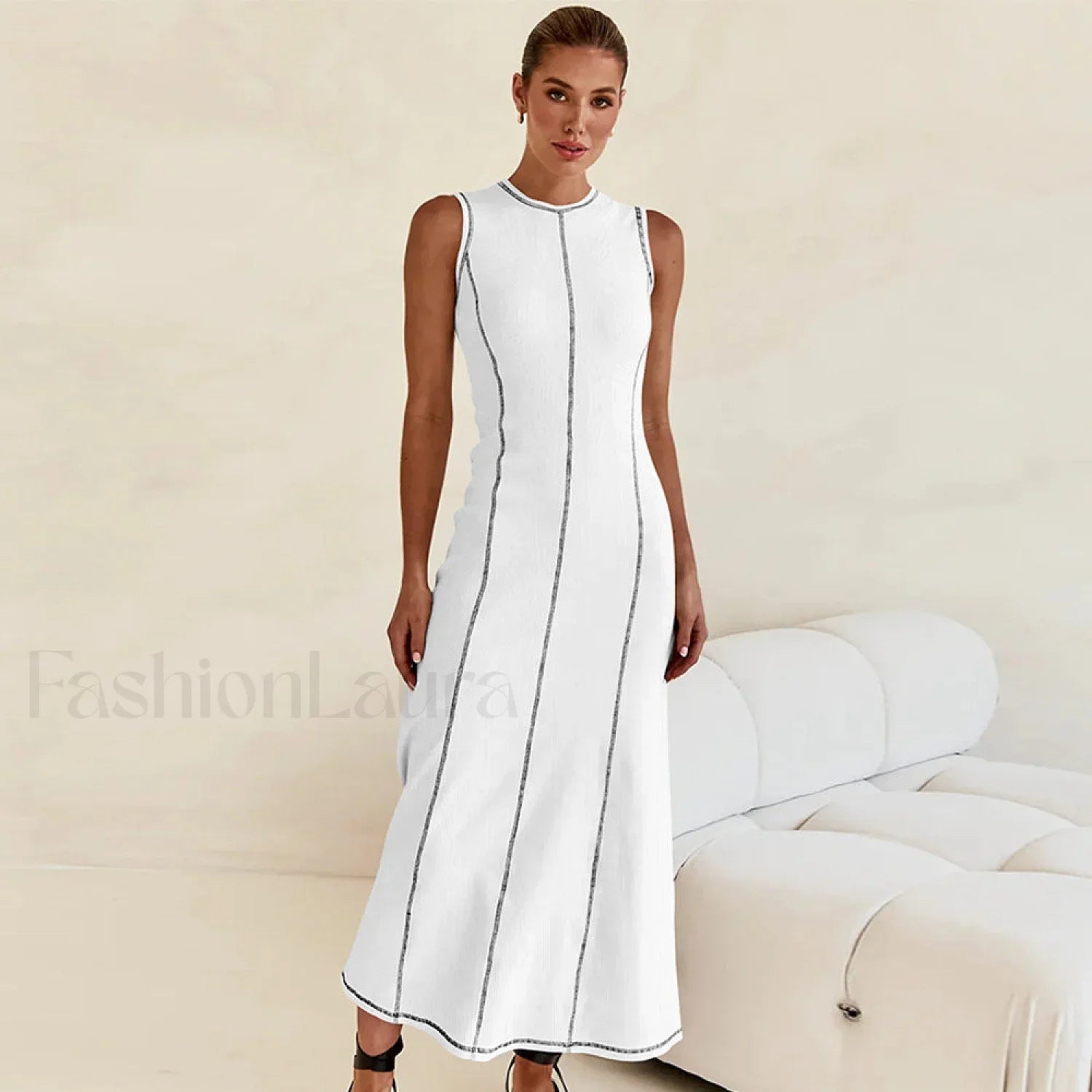 Knit Sleeveless A Relaxed Dress for Layered Outfit Styling