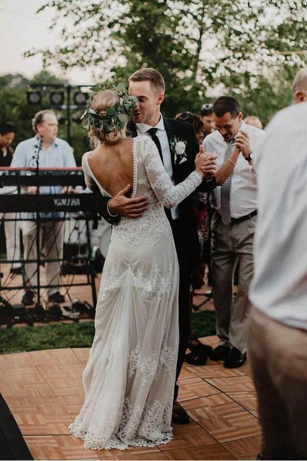 Lace Long Sleeve Backless Boho Wedding Gowns Rustic Wedding Dress (ZD15276)