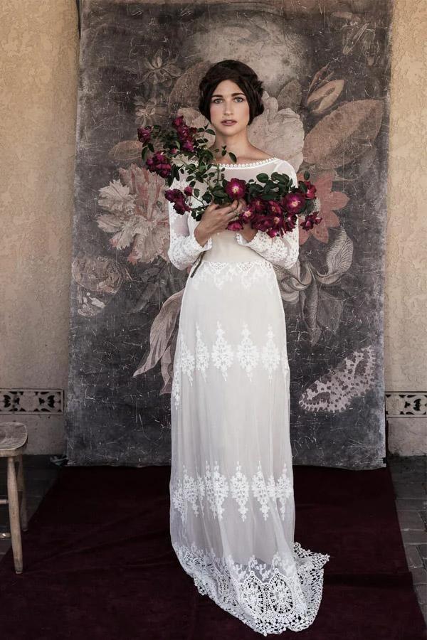Lace Long Sleeve Backless Boho Wedding Gowns Rustic Wedding Dress (ZD15276)