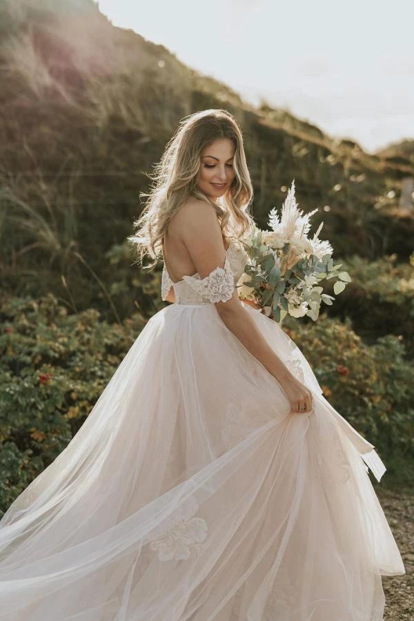 Long A-Line Off-the-Shoulder Backless Appliques Lace Tulle Wedding Dress (ZD14286)