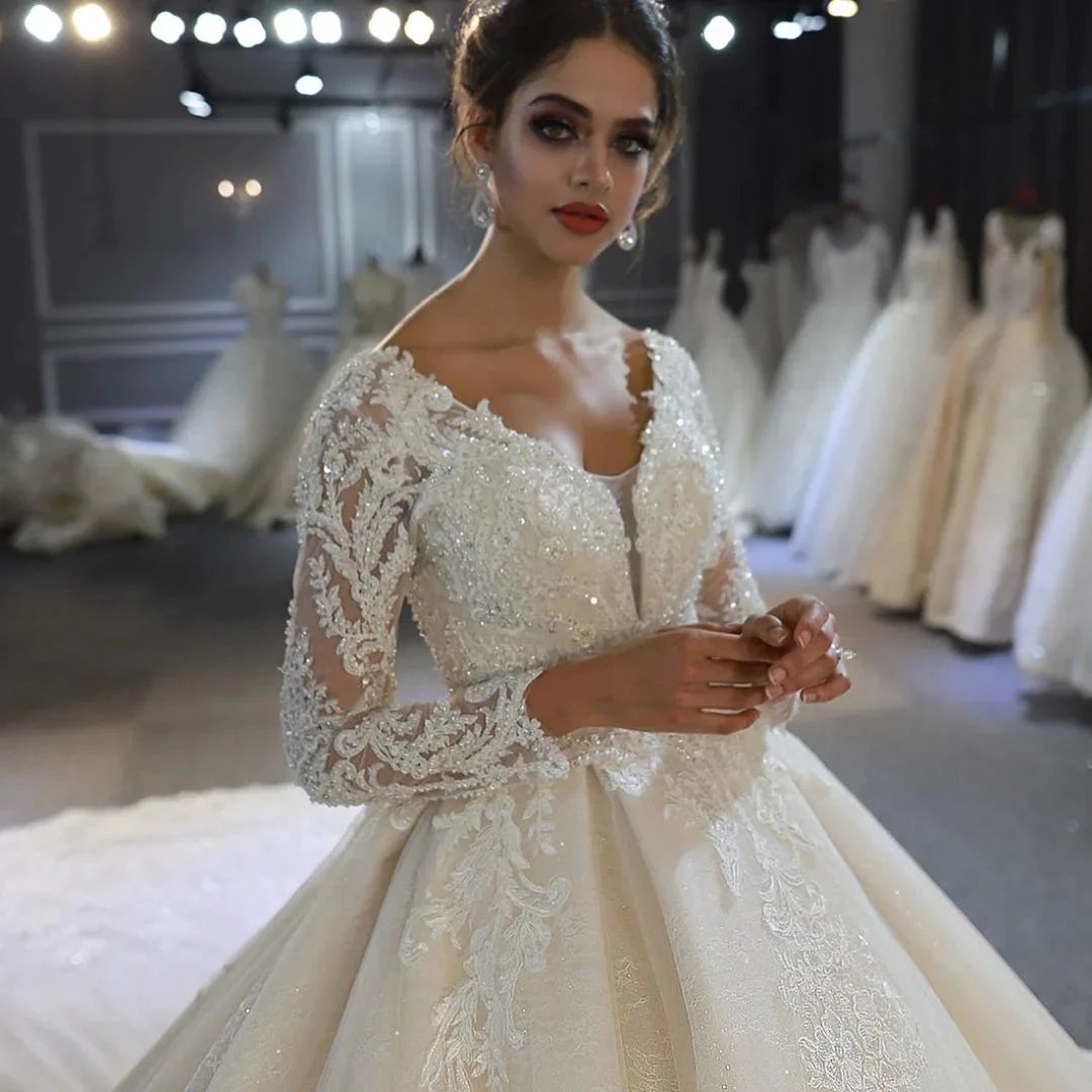 Long A-Line Sweetheart Backless Appliques Lace Sequins Wedding Dress with Sleeves (ZD15099)