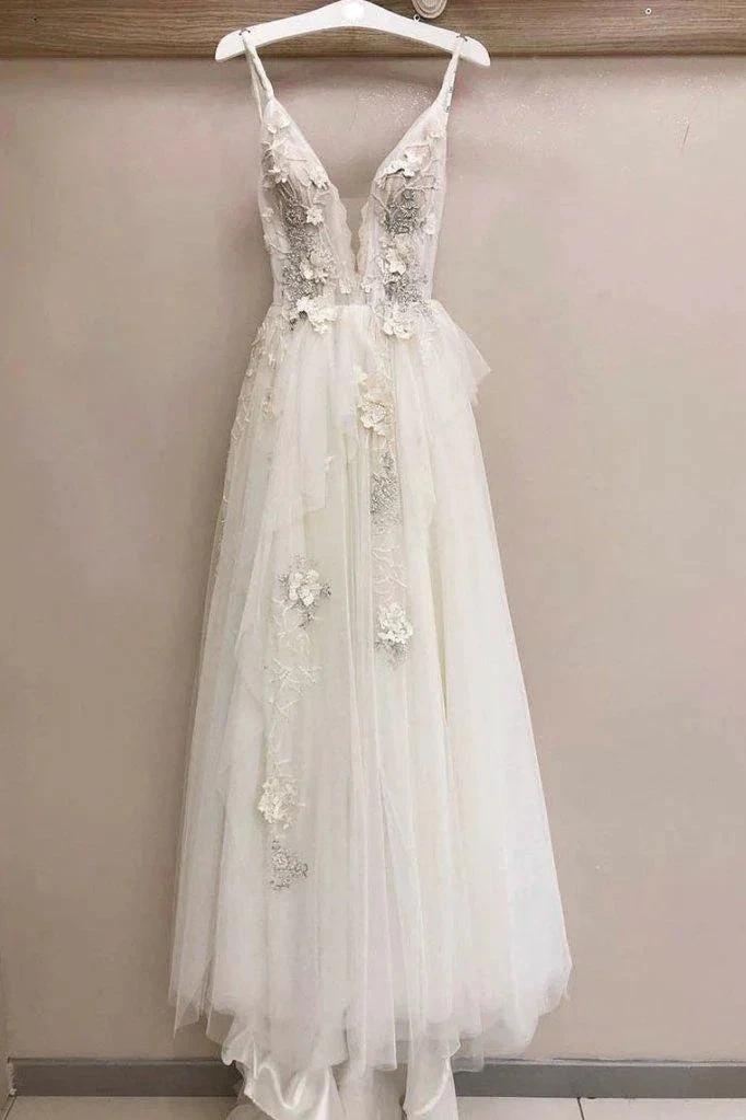 Long A-line Tulle V Neck Lace Applique Wedding Dress (ZD15822)