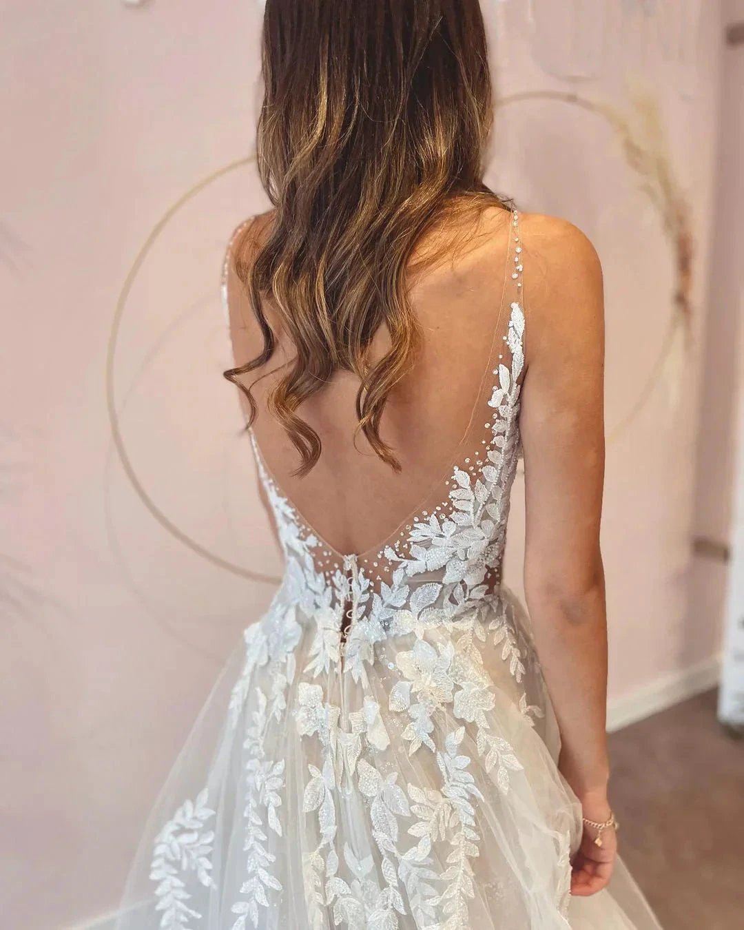 Long A-Line V-neck Appliques Lace Tulle Backless Wedding Dress (ZD14314)