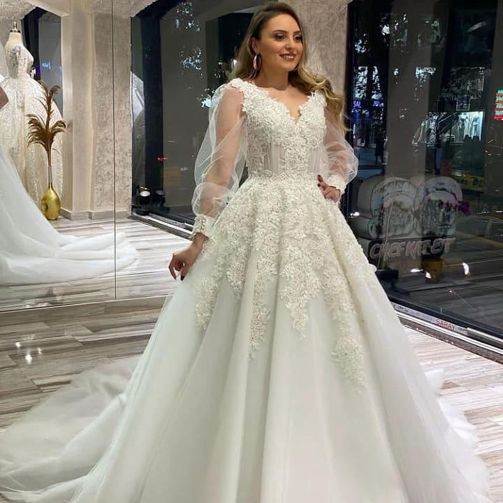 Long A-Line V-neck Appliques Lace Tulle Wedding Dress With Puffy Long Sleeves (ZD15061)
