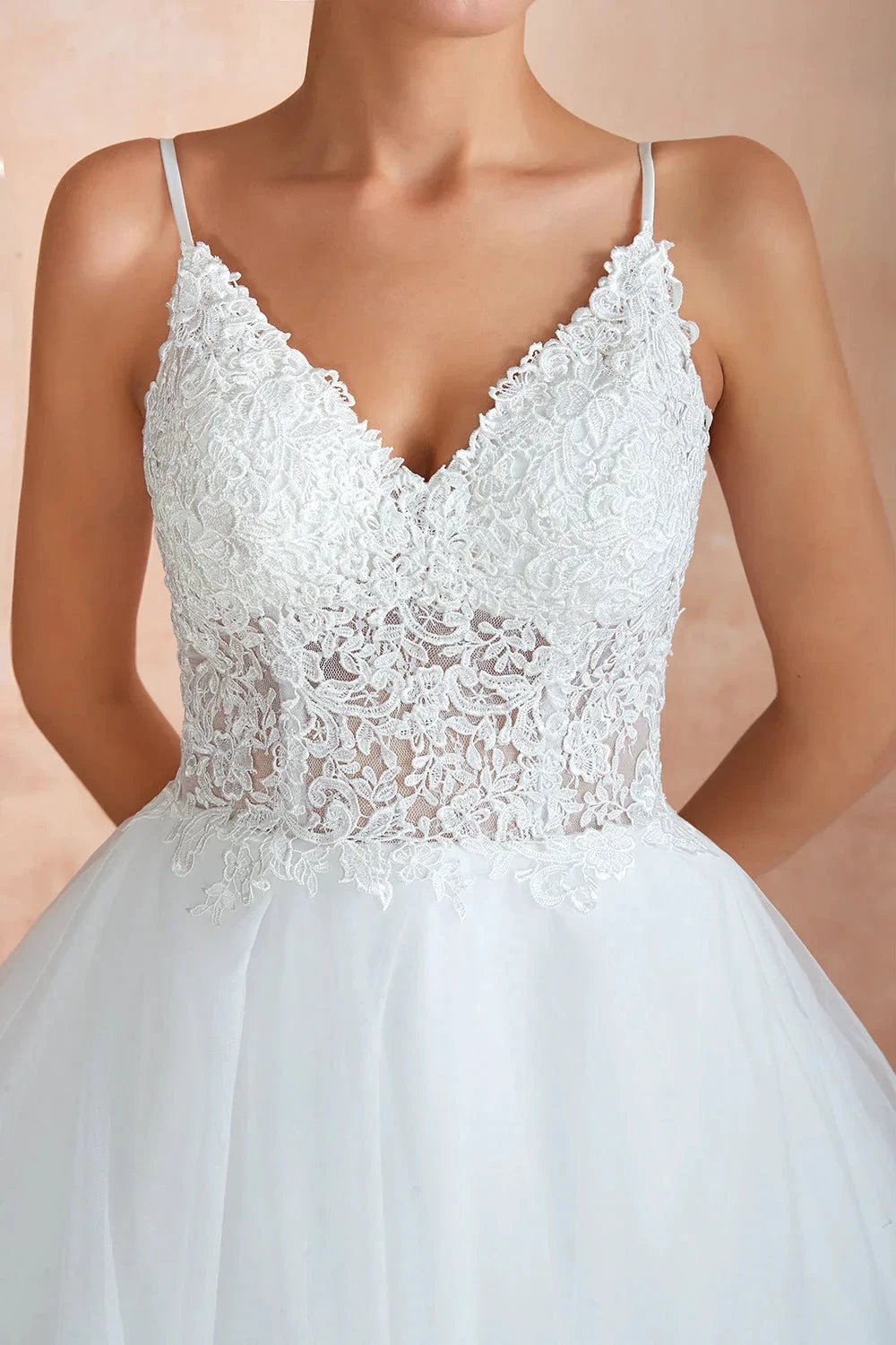 Long A-line V-neck Appliques Tulle Wedding Dress (ZD14404)