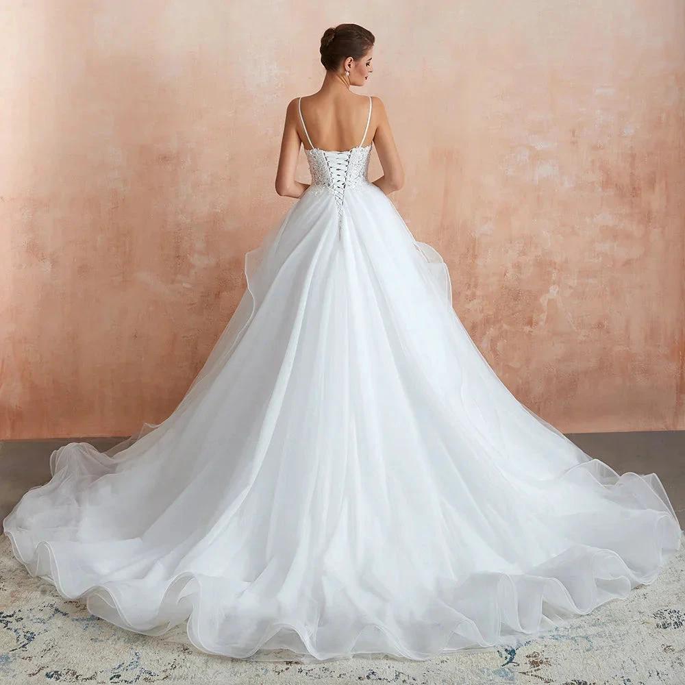 Long A-line V-neck Appliques Tulle Wedding Dress (ZD14404)