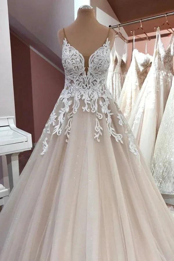 Long A-Line V-neck Spaghetti Straps Backless Appliques Lace Tulle Wedding Dress (ZD15096)