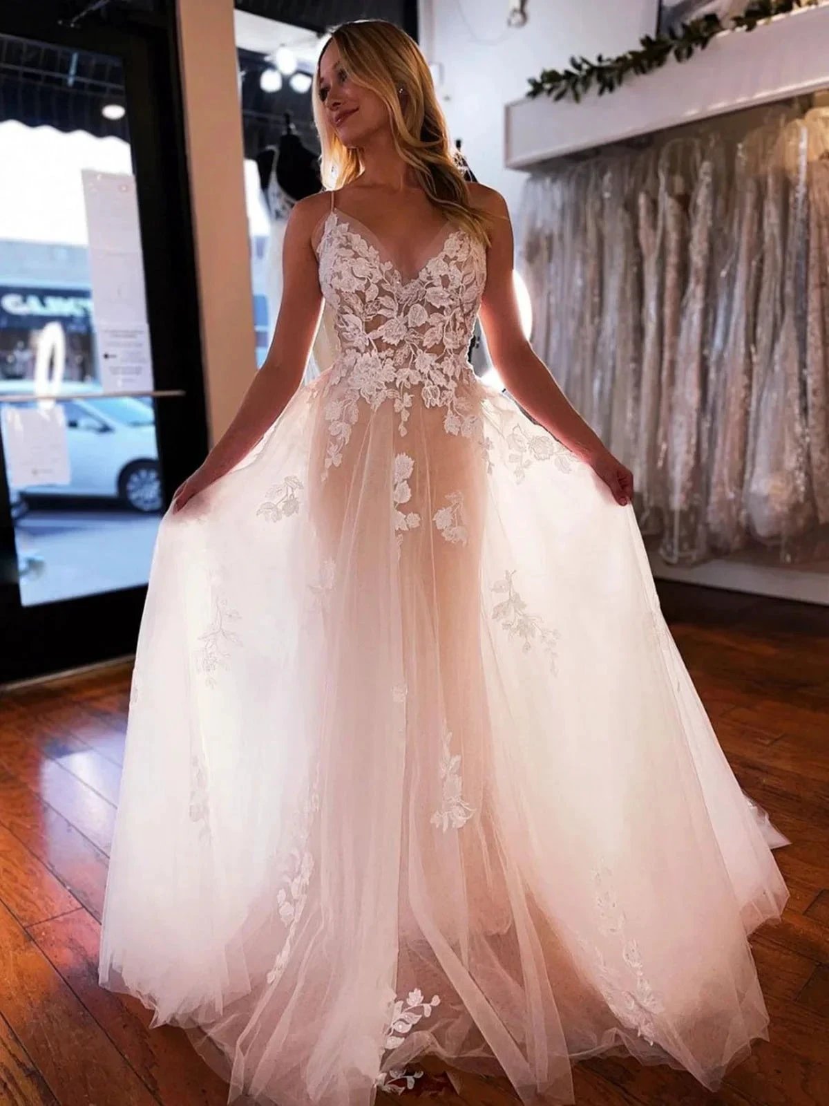 Long A-line V-neck Tulle Lace Floral Spaghetti Straps Backless Wedding Dresses (ZD16749)