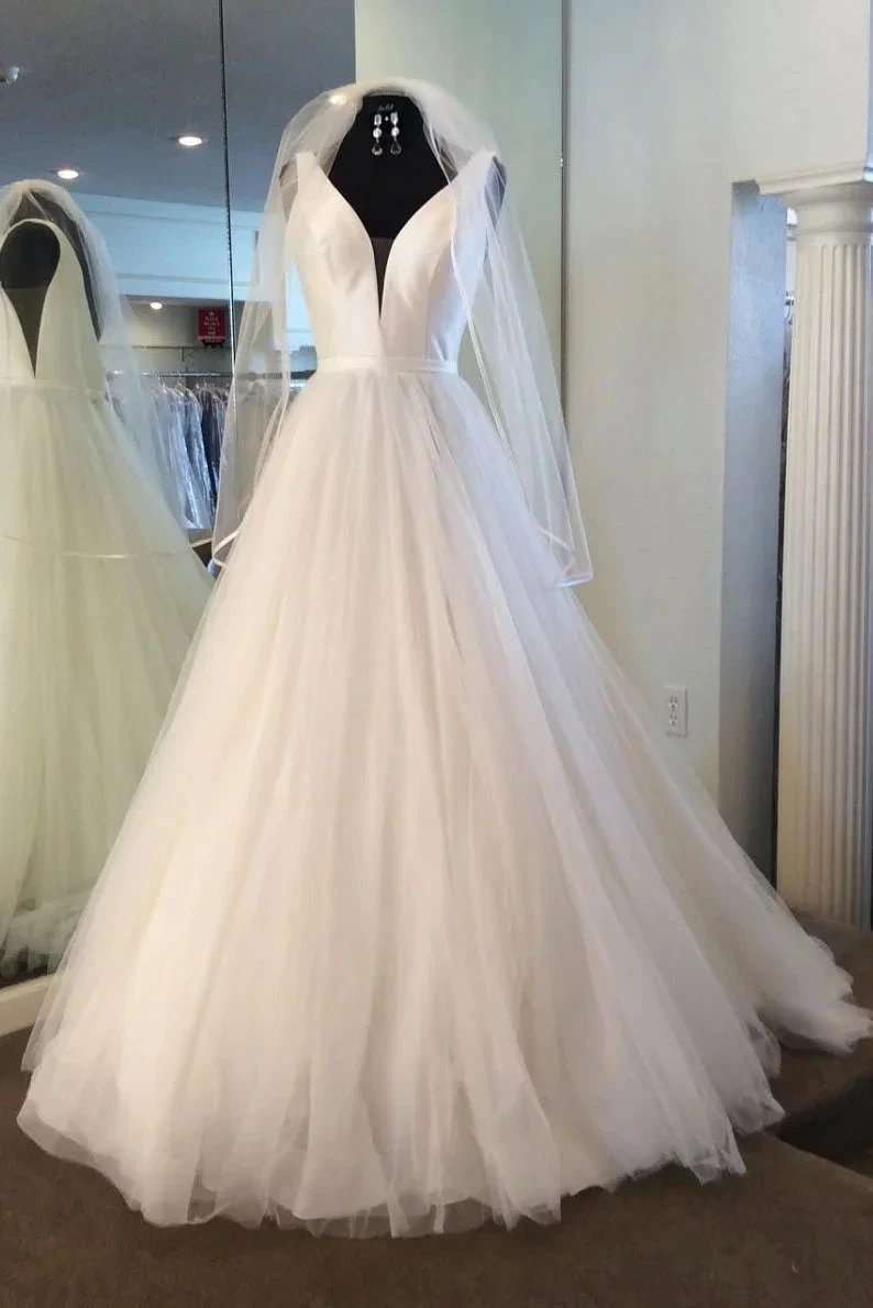 Long A-line V Neck Tulle Satin Wedding Dress (ZD15813)