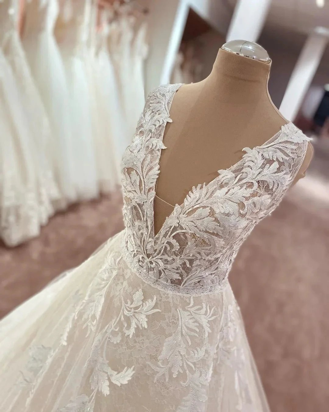 Long A-Line V-neck Wide Straps Appliques Lace Tulle Wedding Dress (ZD15070)