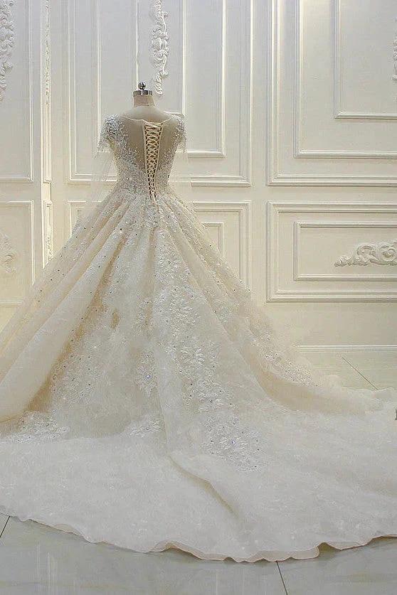 Long Ball Gown Beading Bateau Appliques Lace Wedding Dress with Sleeves (ZD15184)