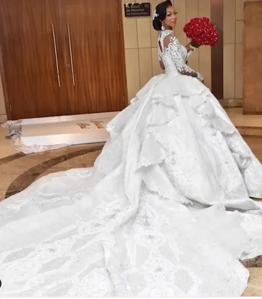 Long Ball Gown High Neck Sparkle Applique Satin Wedding Dress with Sleeves (ZD15986)