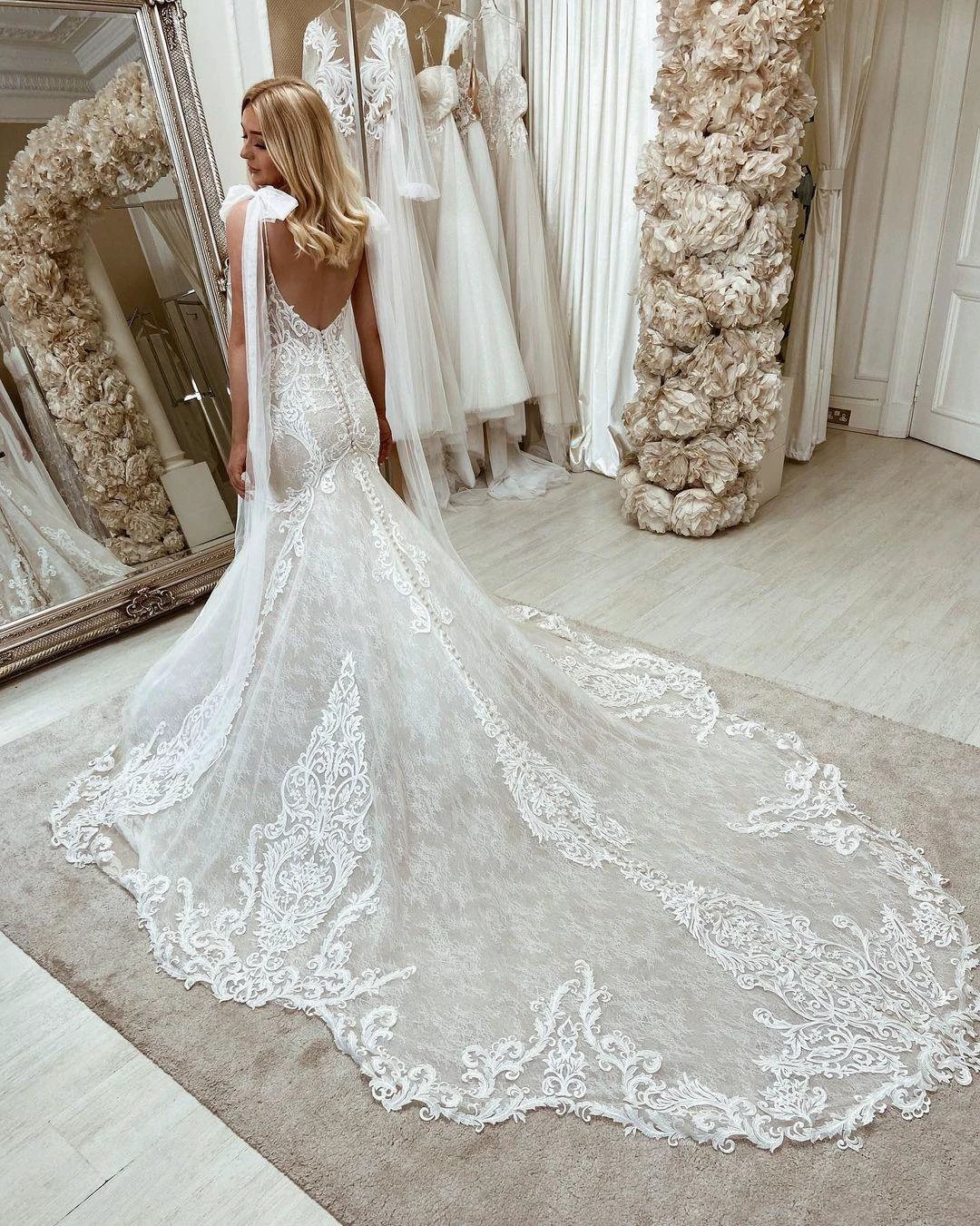 Long Mermaid Lace Sweetheart Backless Wedding Dress with Sweep Train (ZD15018)