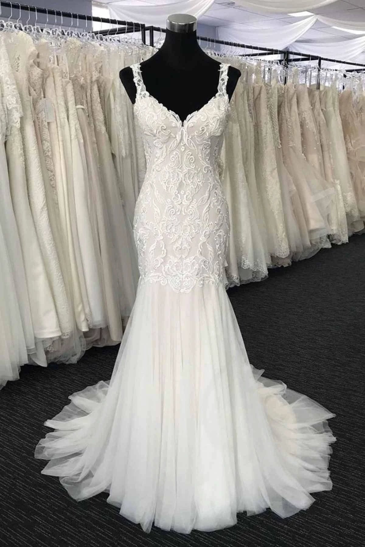 Long Mermaid Tulle V Neck Lace Wedding Dress (ZD15828)