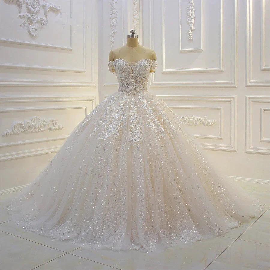 Long Off the Shoulder Sweetheart Ball Gown Sequin Appliques Lace Wedding Dress (ZD15183)