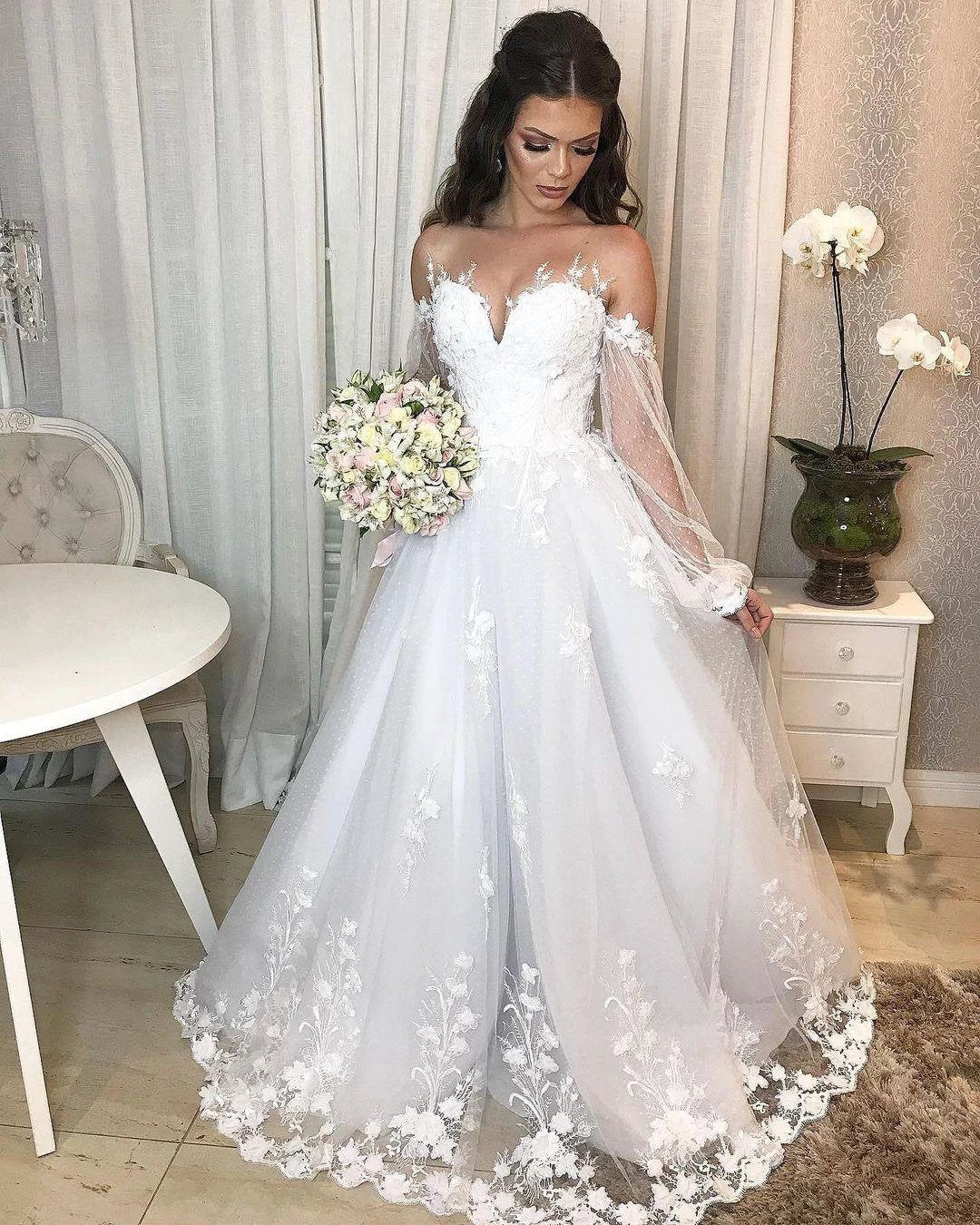 Long Princess Off-the-shoulder Tulle Wedding Dress with Bubble Sleeves (ZD15058)