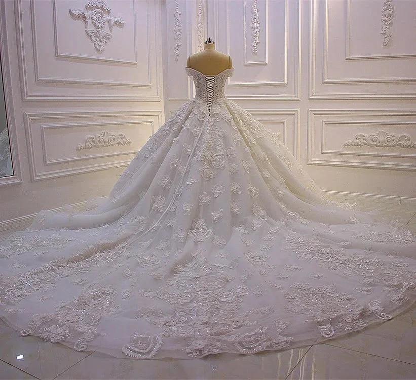 Long Princess Sweetheart Off-the-Shoulder Backless Appliques Lace Ruffles Tulle Wedding Dress (ZD15111)