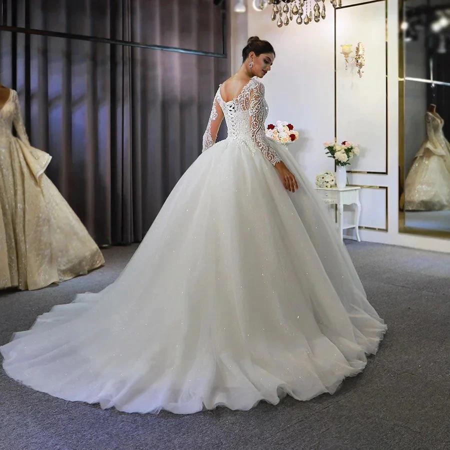 Long Sleeve A-Line Bateau Appliques Lace Sequins Wedding Dress (ZD15098)